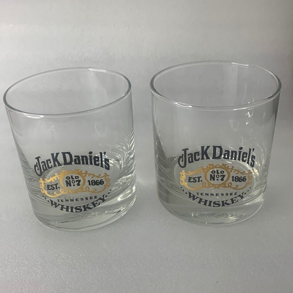 Jack Daniel’s Signature Tennessee Whiskey 8 Oz  Glass Tumblers Set 2 Black Gold